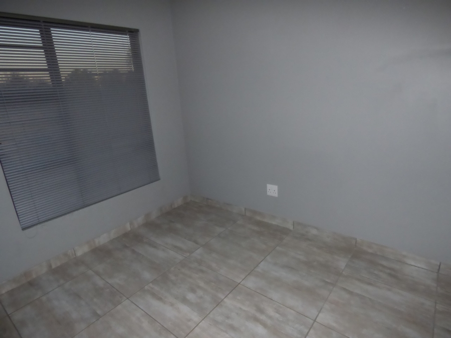 10 Bedroom Property for Sale in Bainsvlei Free State